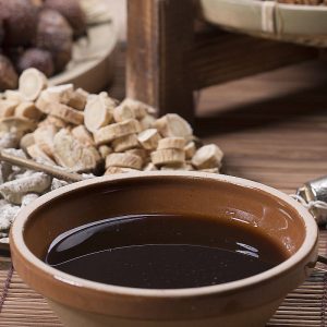 Automatický balicí stroj na plnění směsných tekutých produktů