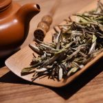 Poloautomatický vážicí plnicí stroj na čajové lístky