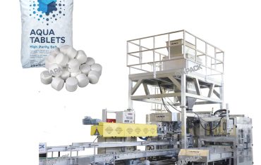 Plnicí stroj na pytlování solných tablet o hmotnosti 25-50 kg